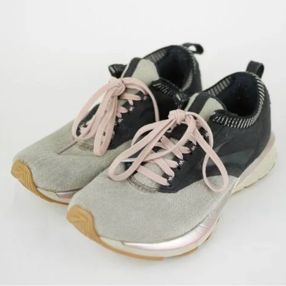 Brooks Shoes - Brooks Ricochet DNA Limited Style Running Shoe Women Pink and Gray Size 10 EUC
